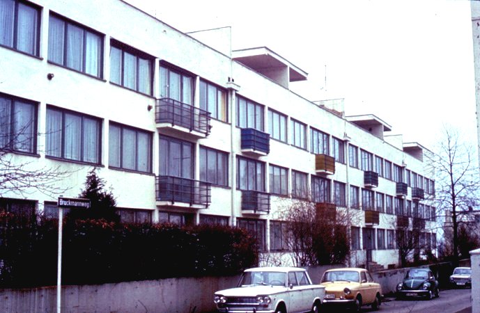 http://mpzga.free.fr/habevol/Mies1927.jpg