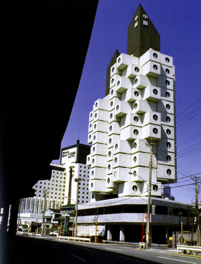 http://mpzga.free.fr/habevol/Nagakincapsulebuilding.jpg